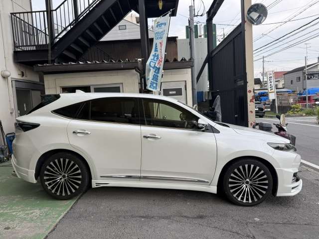 Toyota Harrier 11