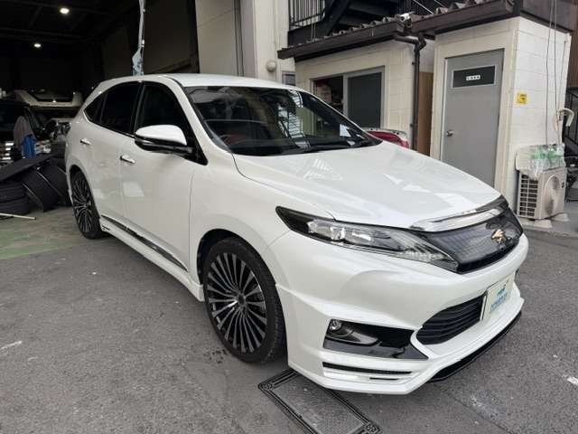 Toyota Harrier 2