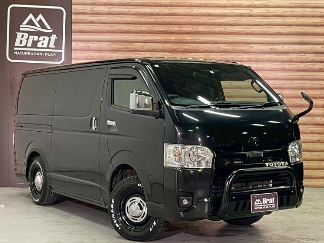Toyota Hiace Van 5