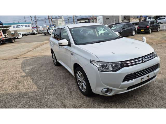 Mitsubishi Outlander PHEV 2