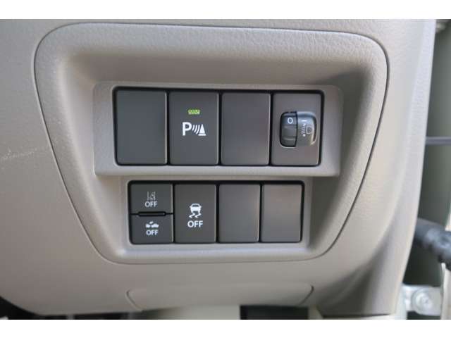 Nissan NV100 Clipper 11