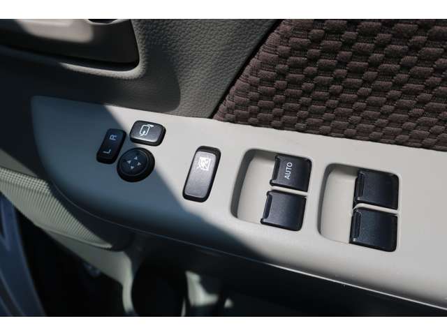 Nissan NV100 Clipper 10