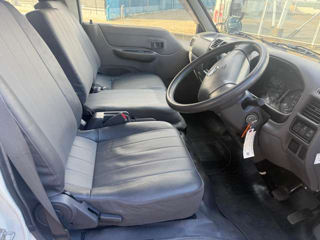 Nissan Vanette 11