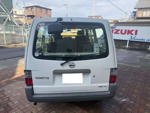 Nissan Vanette 5