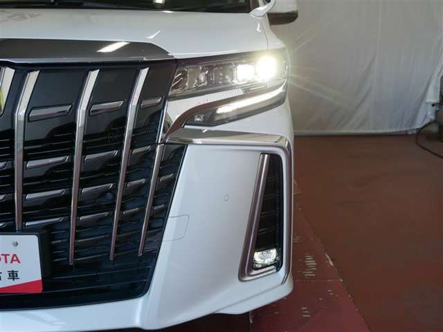 Toyota Alphard 11