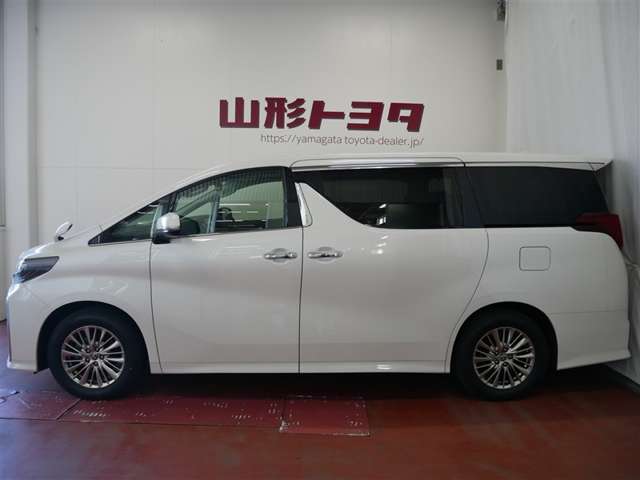Toyota Alphard 2