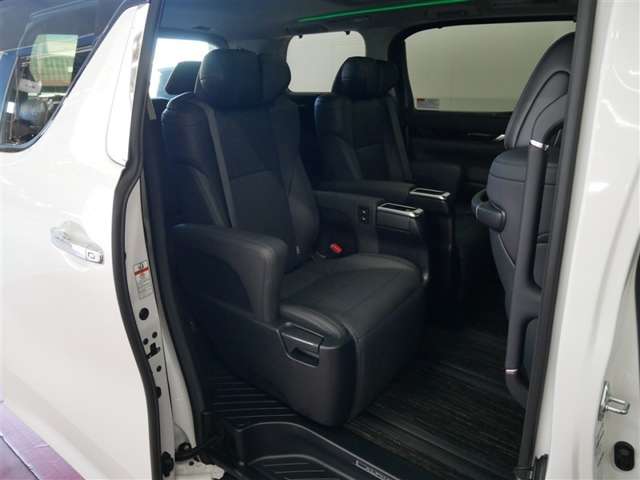 Toyota Alphard 7