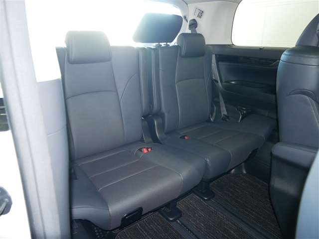 Toyota Alphard 8