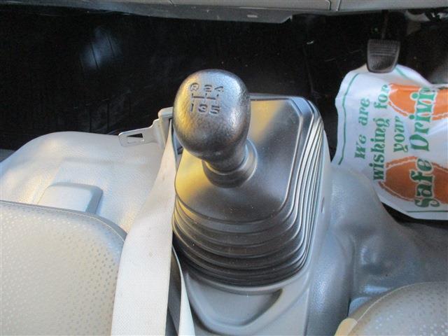 Hino Dutro 12