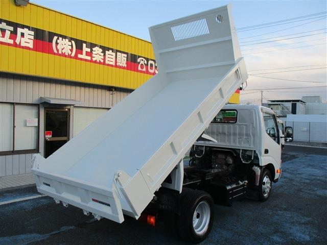 Hino Dutro 7