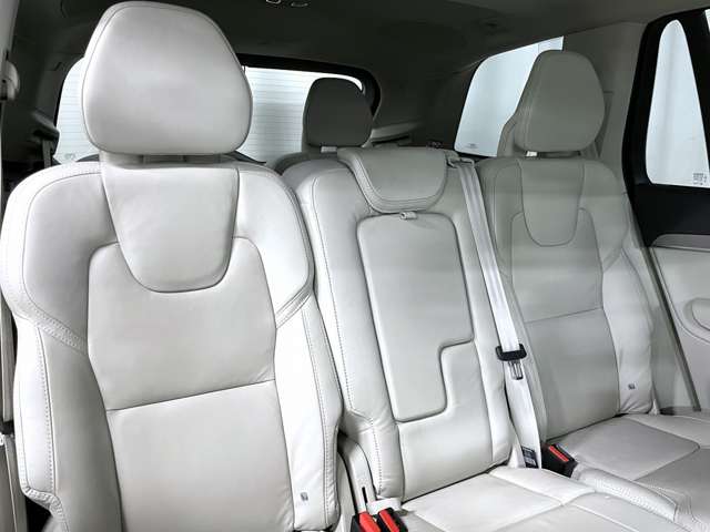 Volvo XC90 11