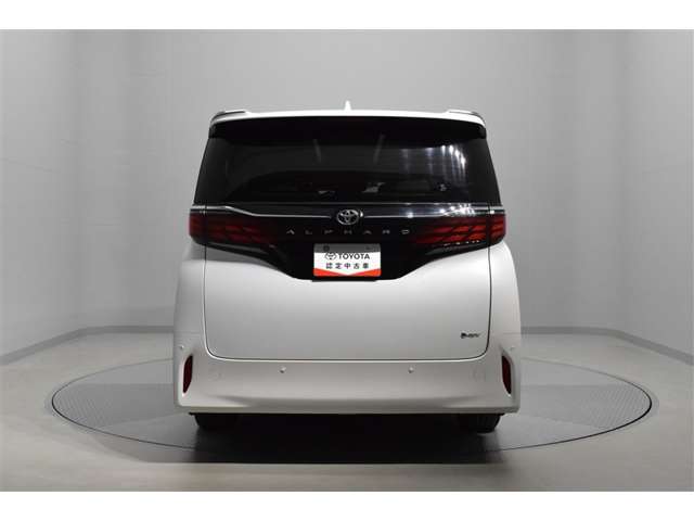 Toyota Alphard 5