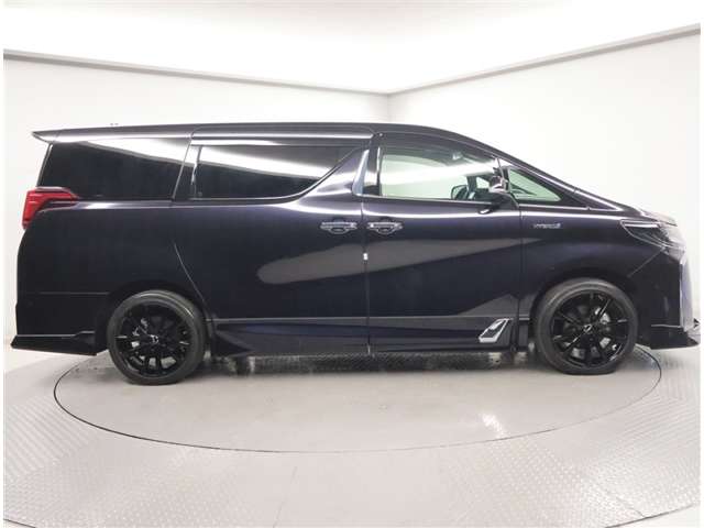 Toyota Alphard 2