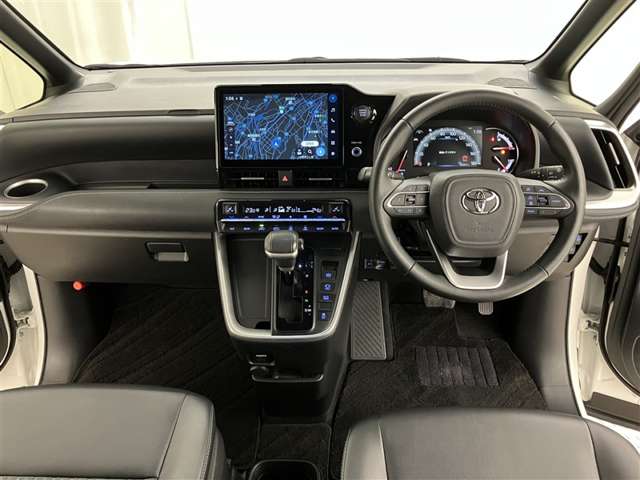 Toyota Noah 6