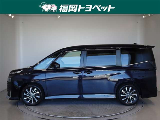 Toyota Voxy 2