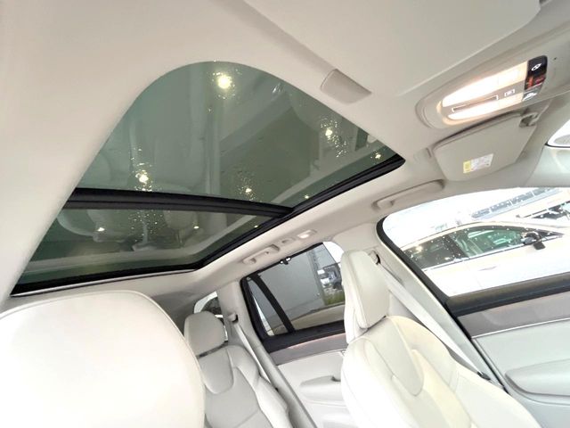 Volvo XC90 5