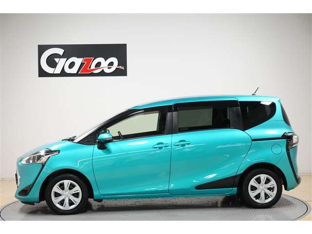 Toyota Sienta 3