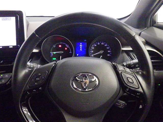 Toyota C-HR 11