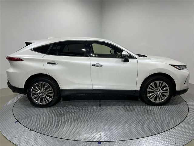 Toyota Harrier 5