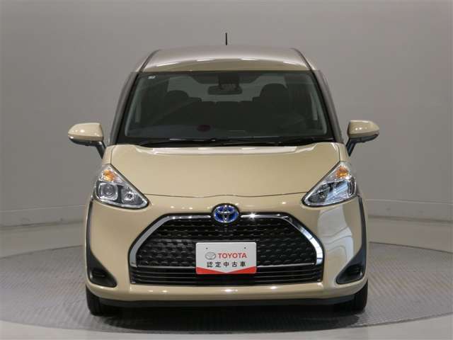 Toyota Sienta 3