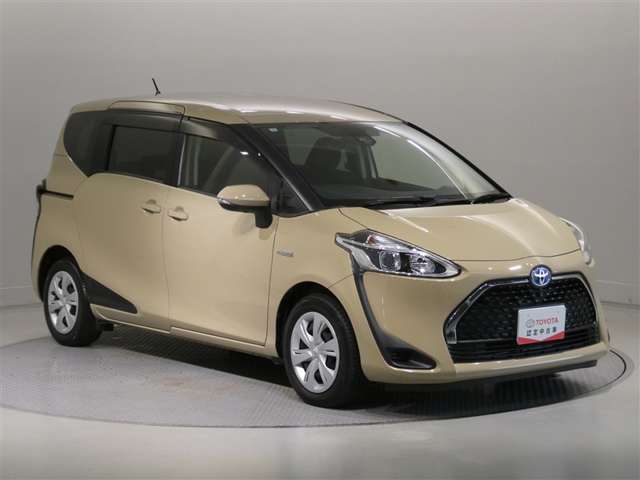 Toyota Sienta 9