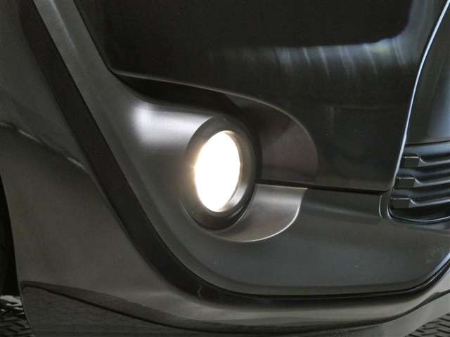 Toyota Sienta 11