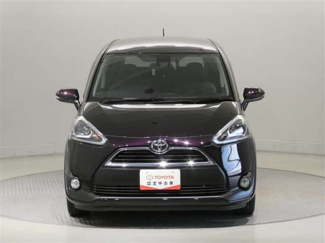 Toyota Sienta 3