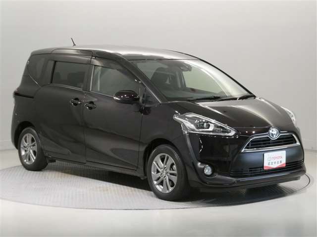 Toyota Sienta 9