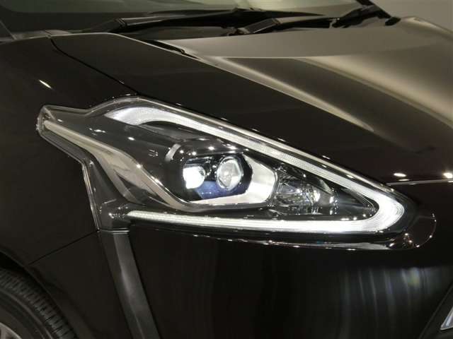 Toyota Sienta 10