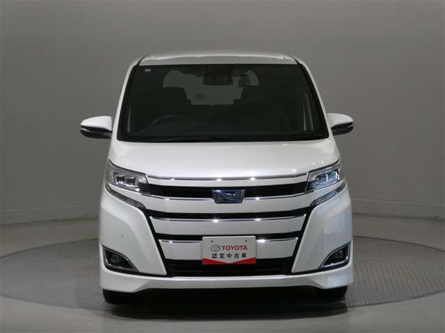 Toyota Noah 3
