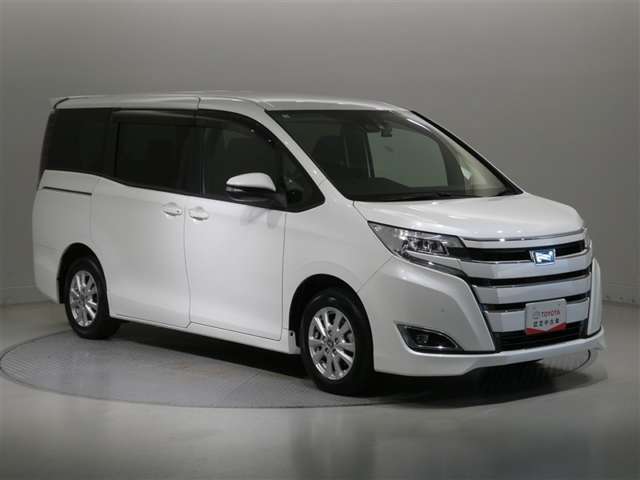 Toyota Noah 9