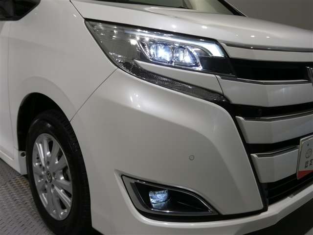 Toyota Noah 10