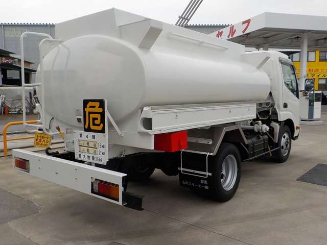 Hino Dutro 5