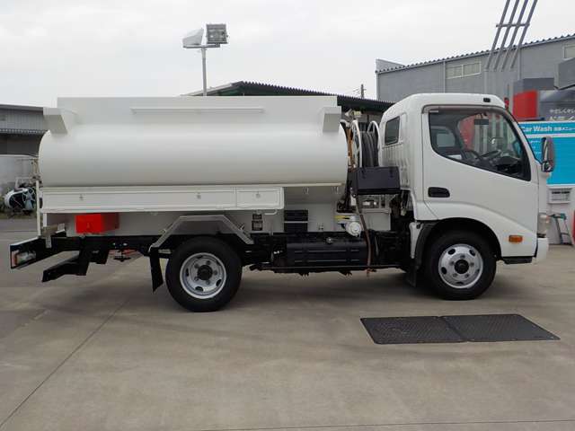 Hino Dutro 6