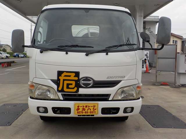 Hino Dutro 8