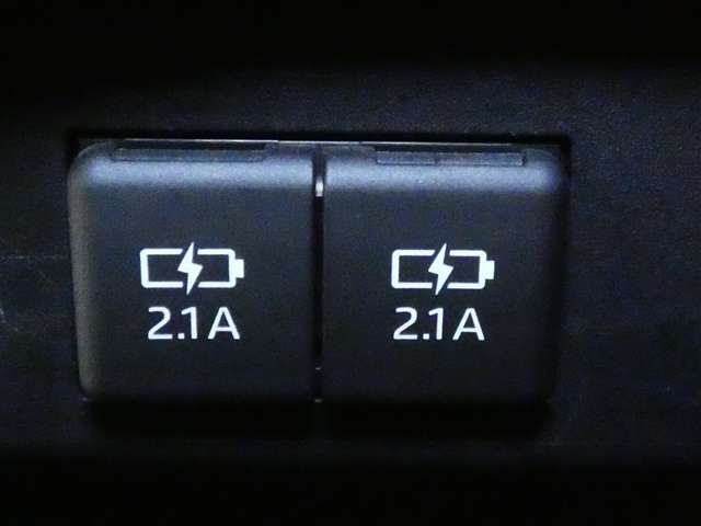 Toyota Sienta 11