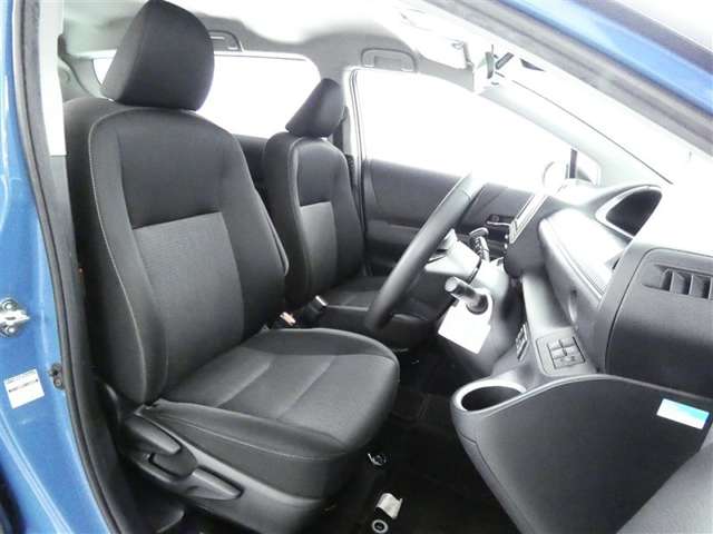 Toyota Sienta 12