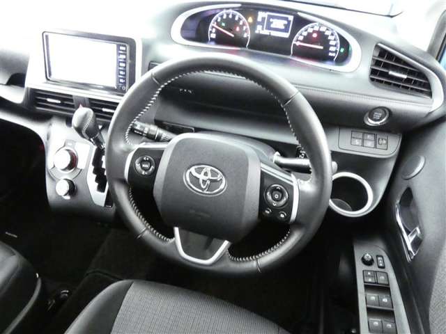 Toyota Sienta 2