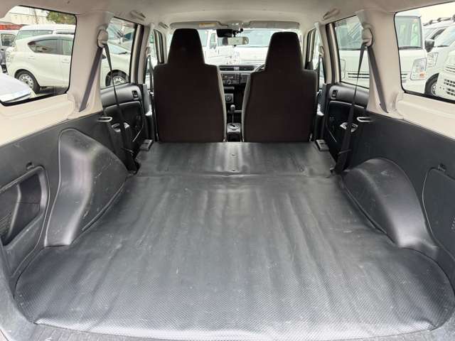 Toyota Succeed Van 11