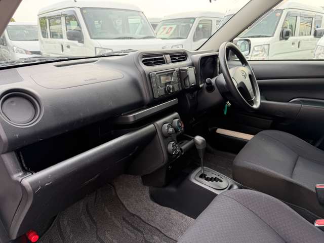Toyota Succeed Van 8