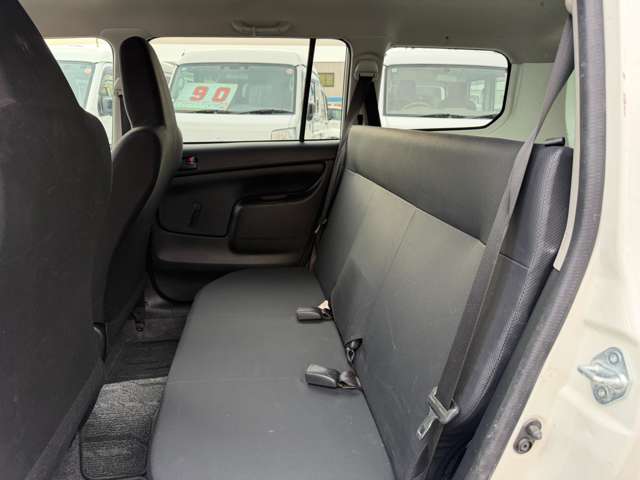 Toyota Succeed Van 10