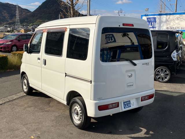 Daihatsu Hijet Cargo 12