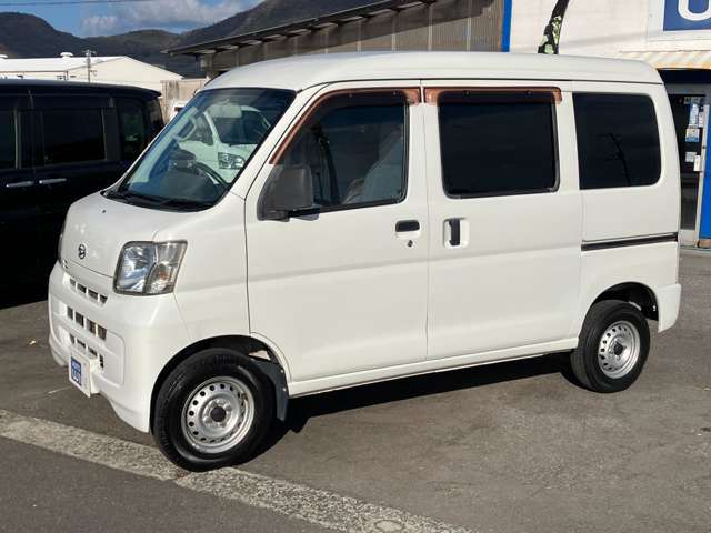 Daihatsu Hijet Cargo 2