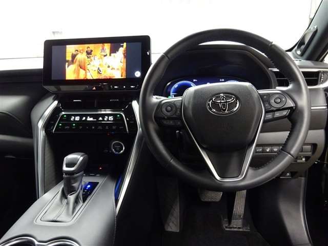 Toyota Harrier 4