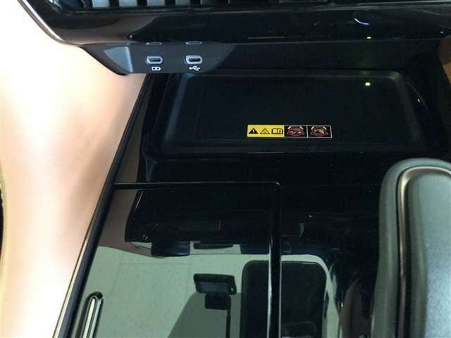 Toyota Vellfire 11