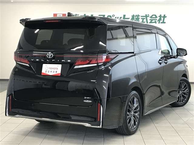 Toyota Vellfire 4