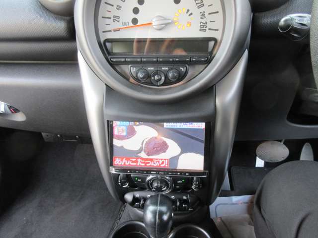 MINI Crossover 8