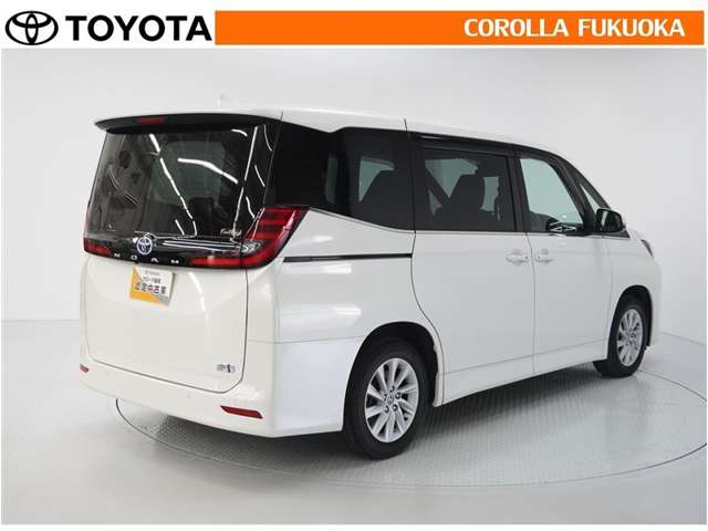 Toyota Noah 8