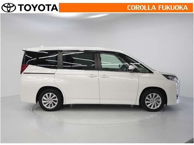 Toyota Noah 9