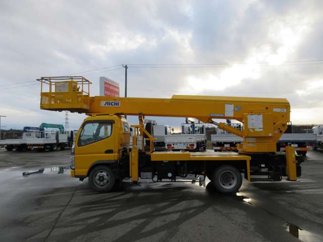 Mitsubishi Fuso Canter 4